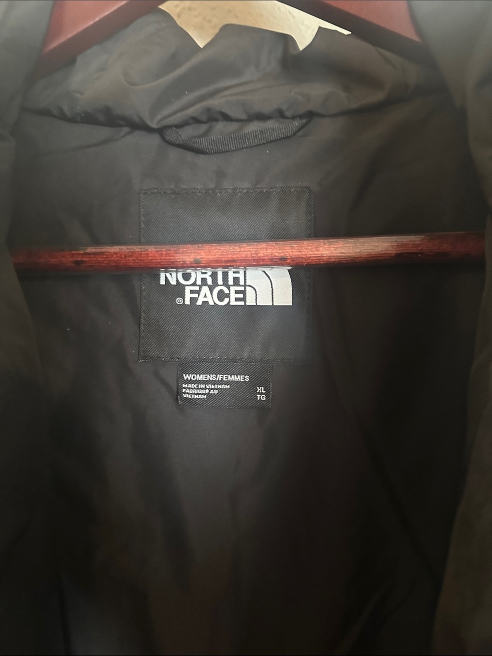 The North Face Women's Gotham 600 Hooded Parka Jacket - Picture 5 of 6